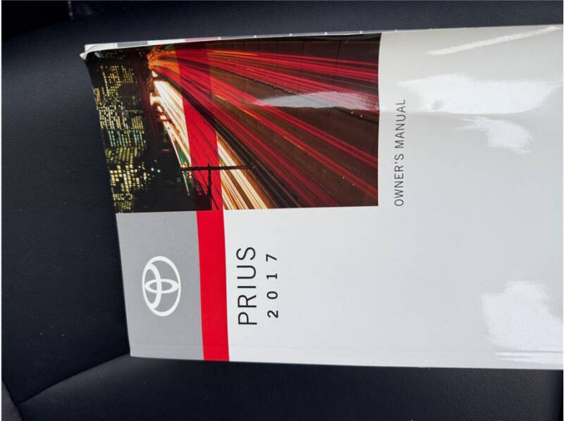 2017 Toyota Prius Three Touring