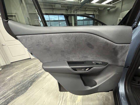 2023 Lexus RZ 450e Luxury