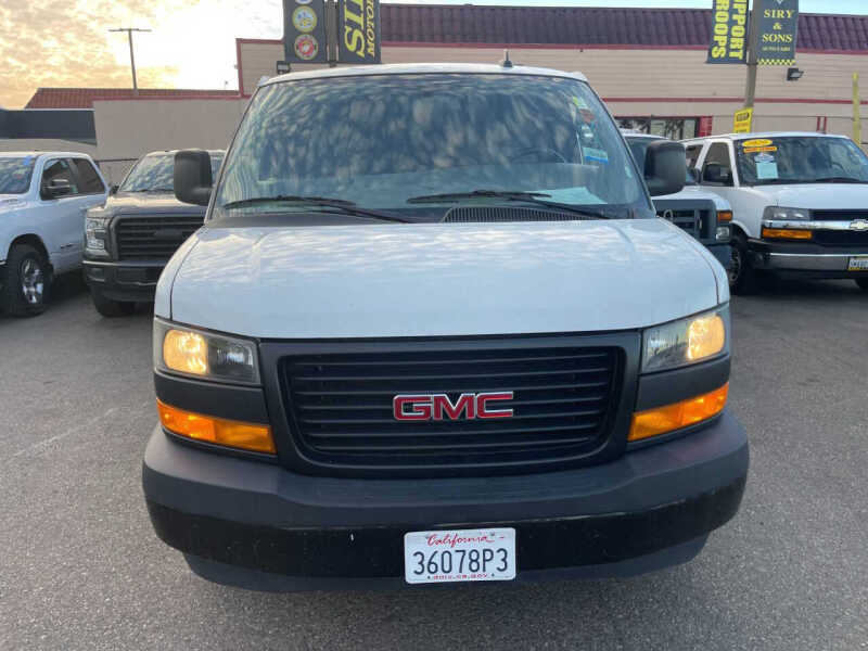 2023 GMC Savana 2500