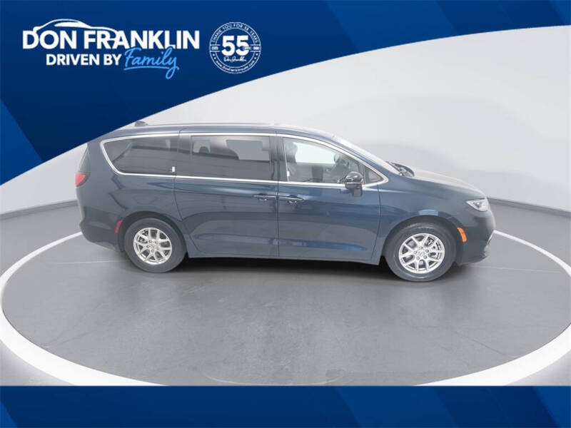 2024 Chrysler Pacifica Touring L