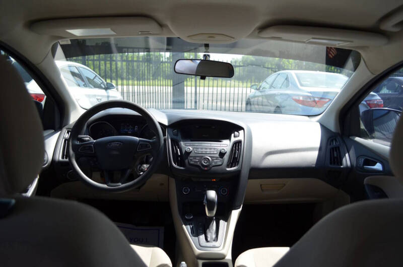 2017 Ford Focus SE