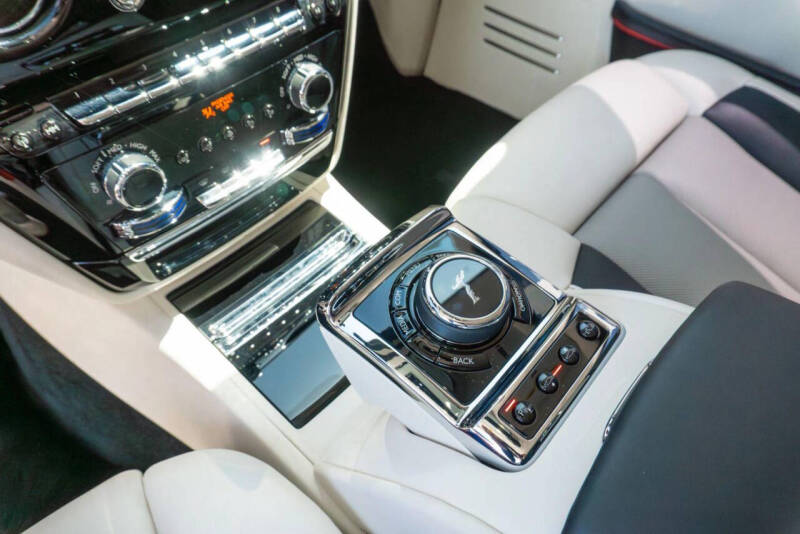 2024 Rolls-Royce Phantom