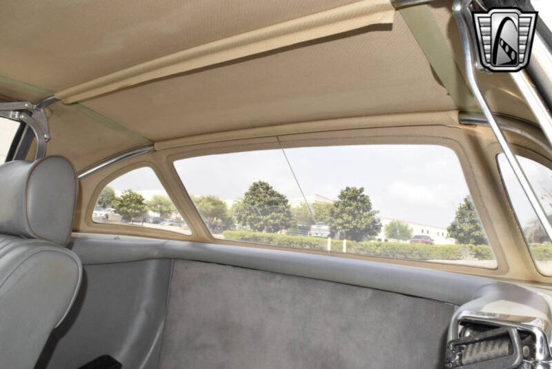 1984 Mercedes-Benz 380-Class 380 SL