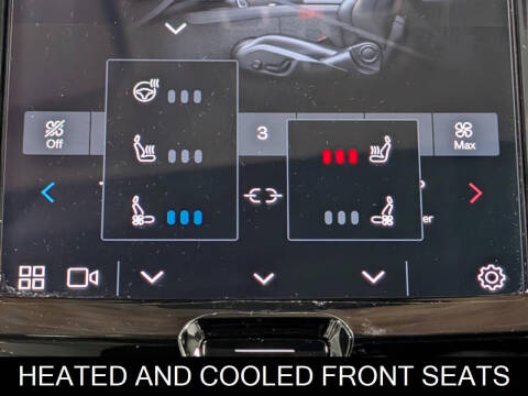 2024 Volvo XC60 B5 Ultimate Dark Theme