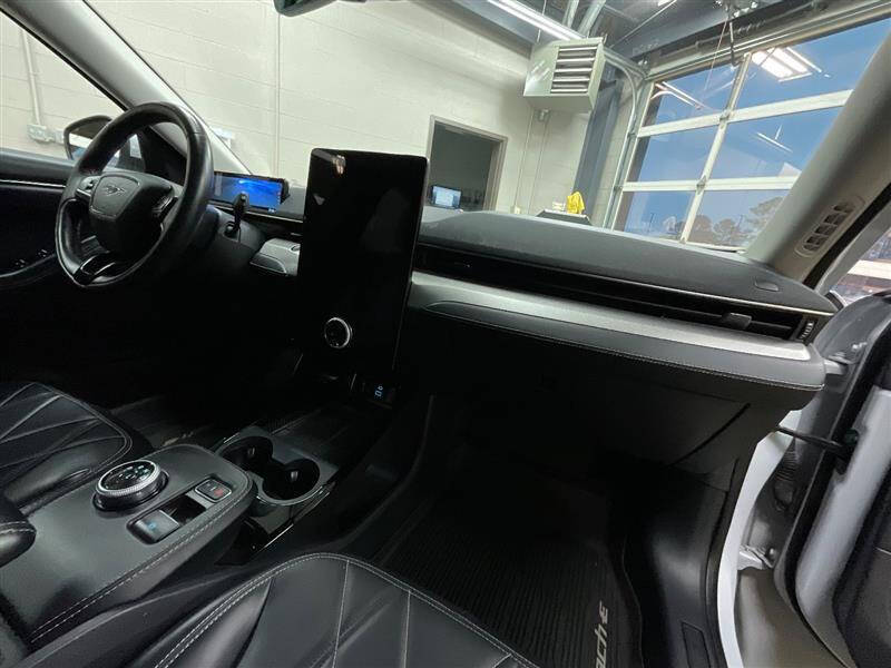 2021 Ford Mustang Mach-E Select