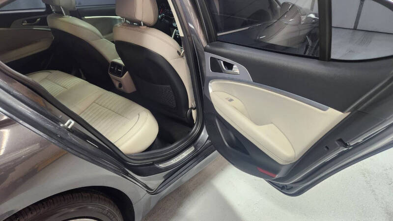 2019 Genesis G70 3.3T Advanced