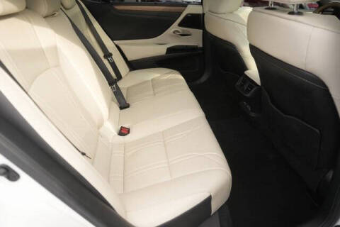 2024 Lexus ES 350 Ultra Luxury