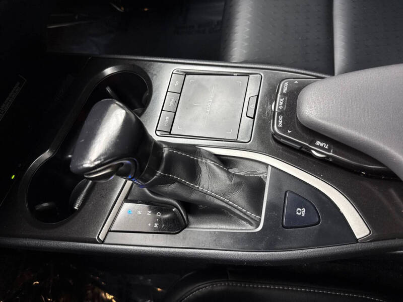 2021 Lexus UX 200