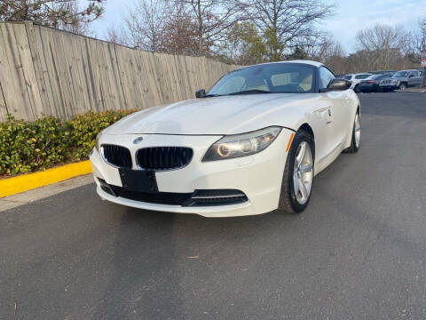 2009 BMW Z4 for sale at Super Bee Auto in Chantilly VA