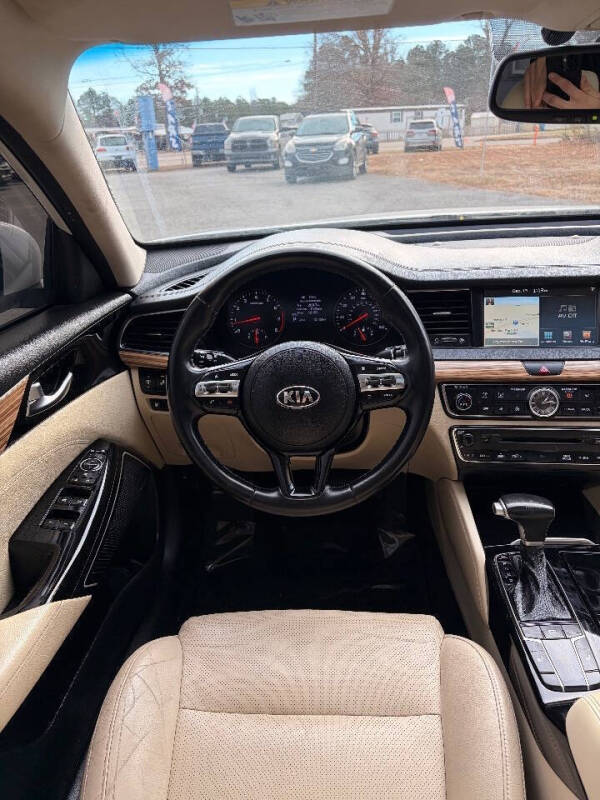 2017 Kia Cadenza Premium