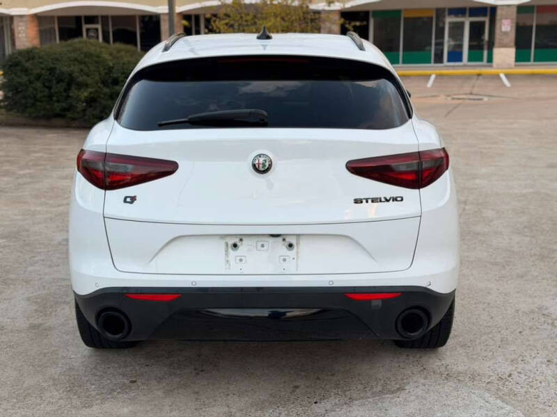 2018 Alfa Romeo Stelvio Ti