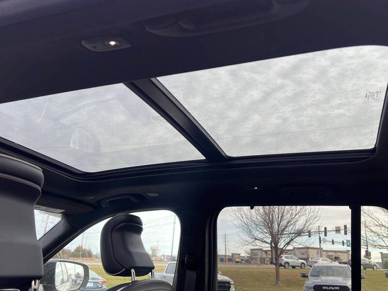 2025 Jeep Grand Cherokee Summit Reserve