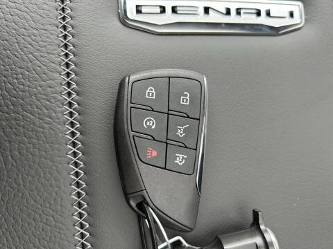 2025 GMC Yukon Denali