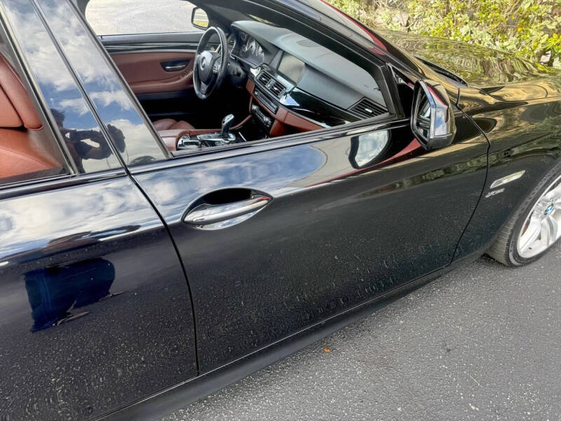 2012 BMW 5 Series 550i xDrive