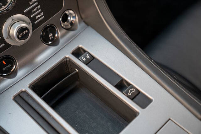 2010 Aston Martin DB9 29