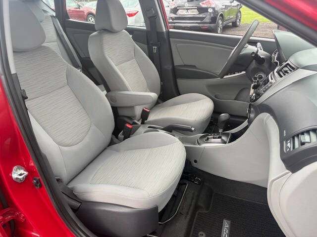 2017 Hyundai Accent SE
