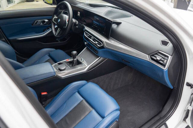 2023 BMW M3 43