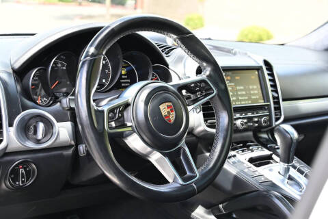 2016 Porsche Cayenne GTS
