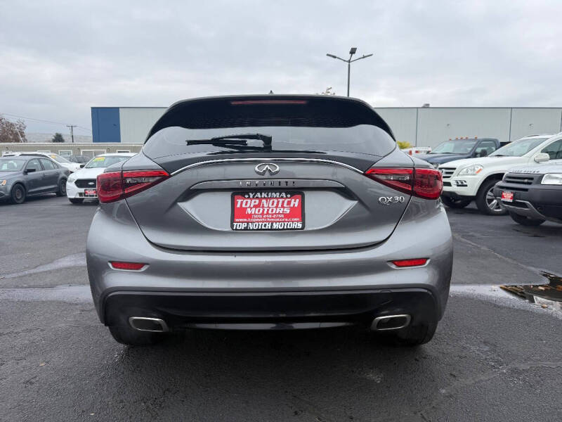 2018 Infiniti QX30 Luxury