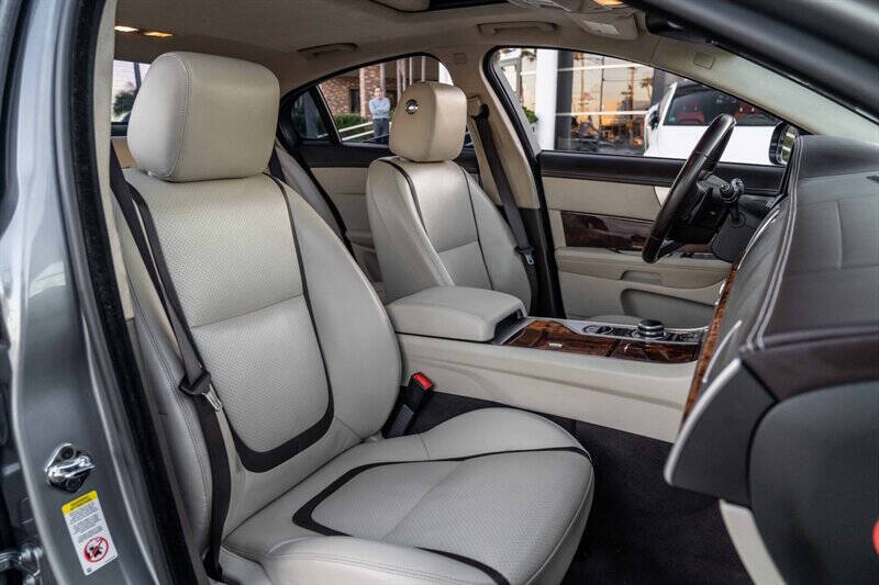 2015 Jaguar XF 3.0 Portfolio