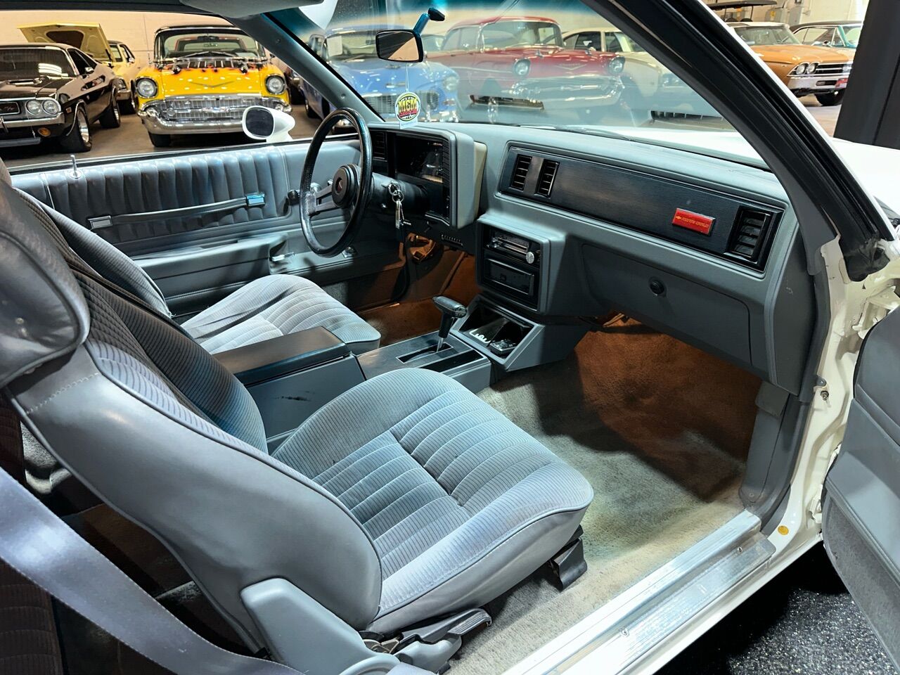 1985 Chevrolet Monte Carlo 9