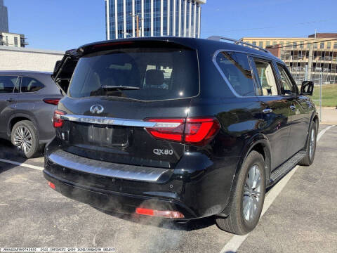 2022 Infiniti QX80 Luxe
