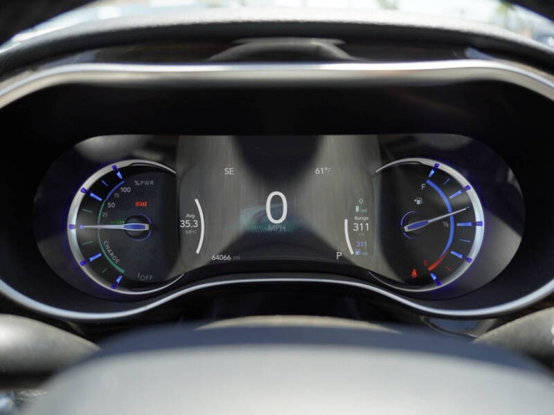 2023 Chrysler Pacifica Plug-In Hybrid Limited