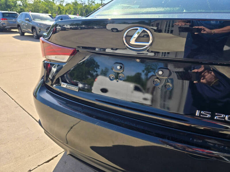 2017 Lexus IS 200t