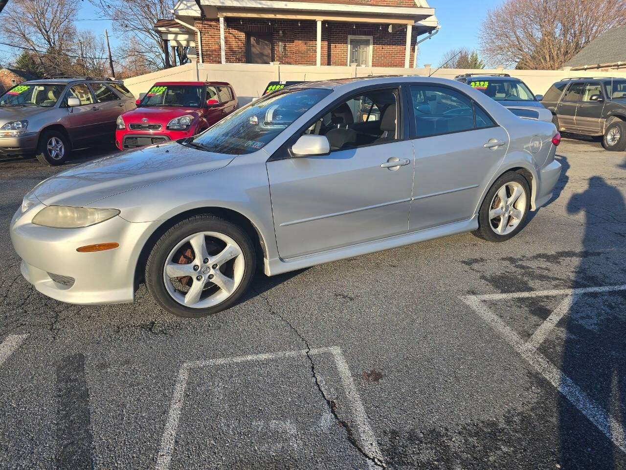 2005 Mazda Mazda6 for sale at QUEENSGATE AUTO SALES in York, PA