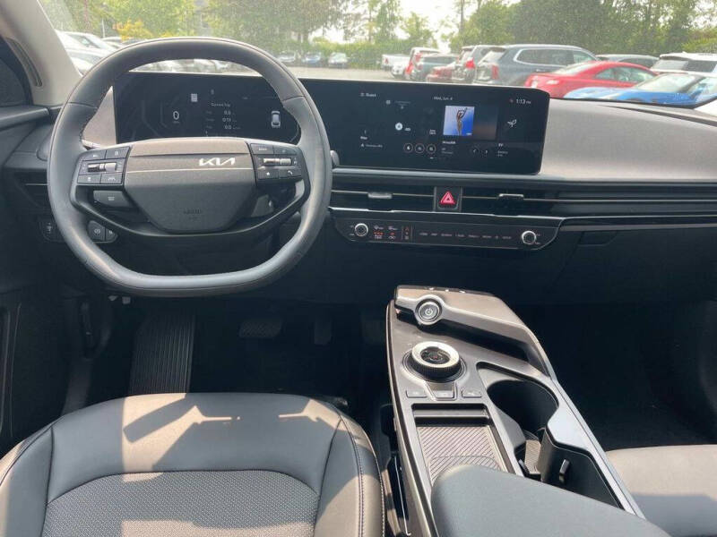 2025 Kia EV6 Light Long Range