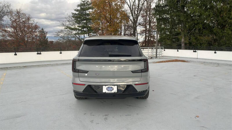 2025 Volvo EX90 Twin Performance Plus 7P