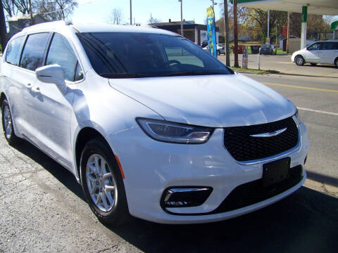 2021 Chrysler Pacifica for sale at lemity motor sales in Zanesville OH
