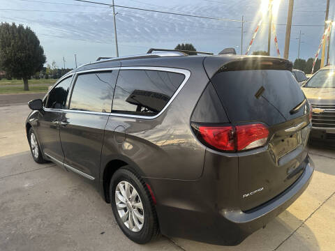 2018 Chrysler Pacifica Touring L