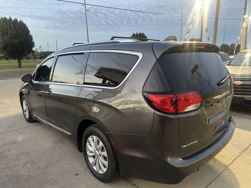2018 Chrysler Pacifica Touring L