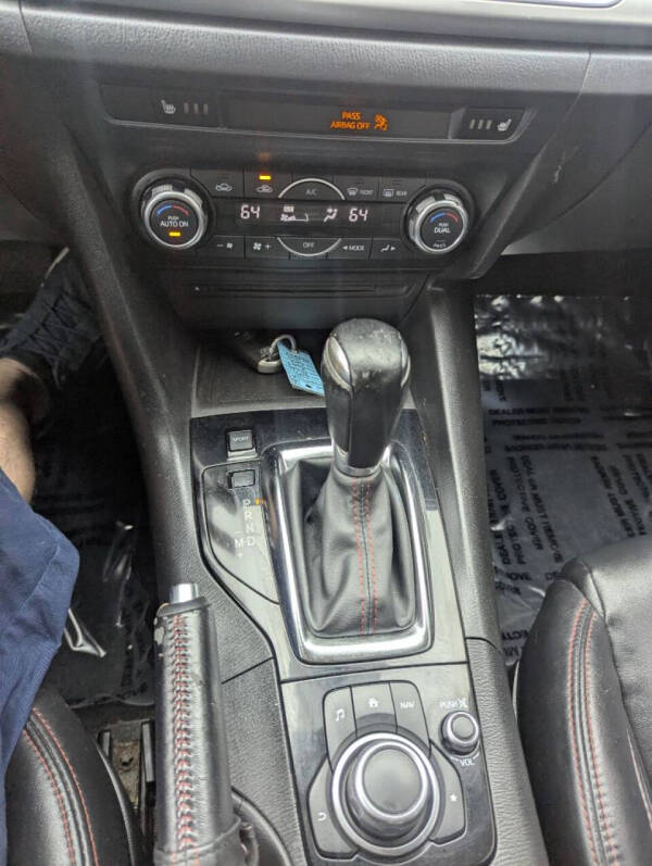 2015 Mazda MAZDA3 s Touring