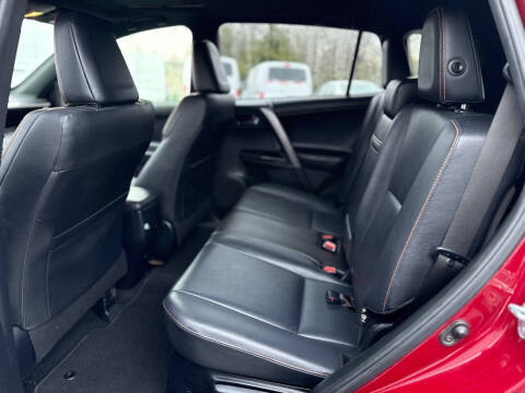 2018 Toyota RAV4 Hybrid SE