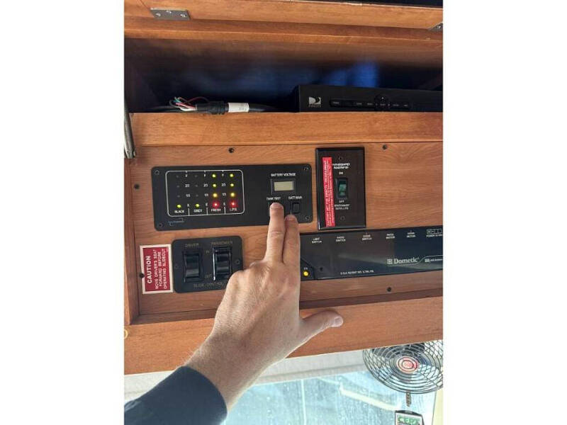 2009 Freightliner MC Chassis