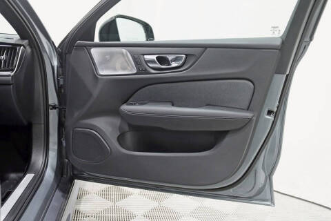 2019 Volvo S60 T6 R-Design