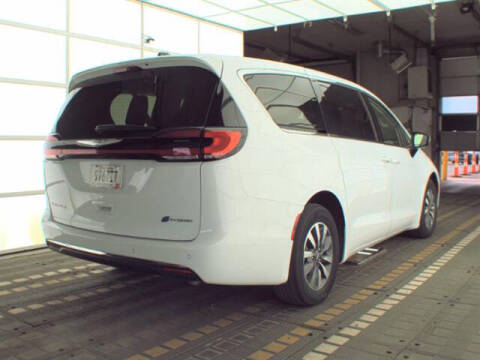 2024 Chrysler Pacifica Plug-In Hybrid