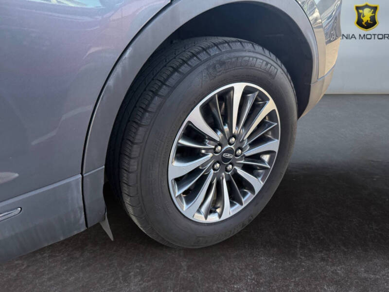 2022 Lincoln Nautilus Standard