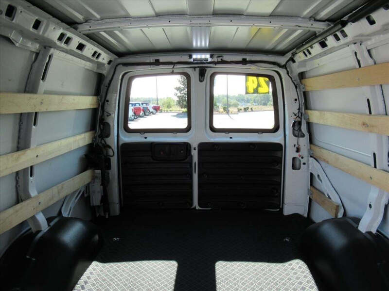 2024 Chevrolet Express 2500