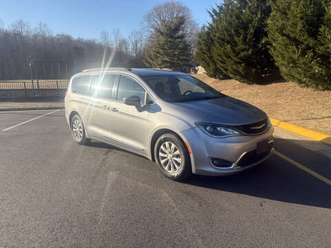 2017 Chrysler Pacifica Touring-L