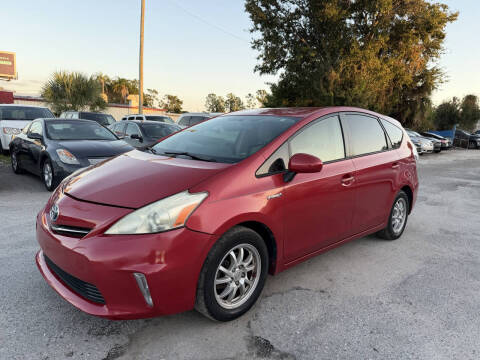 2013 Toyota Prius v Two