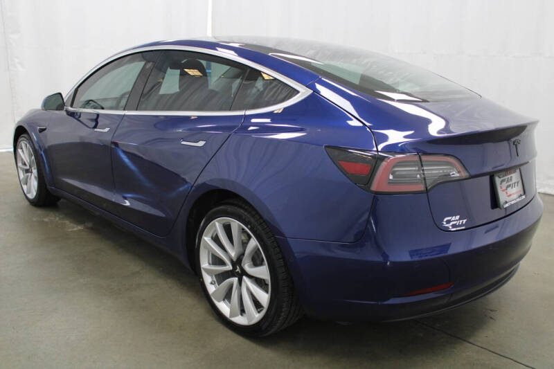 2019 Tesla Model 3 Mid Range