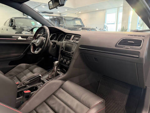 2017 Volkswagen Golf GTI SE