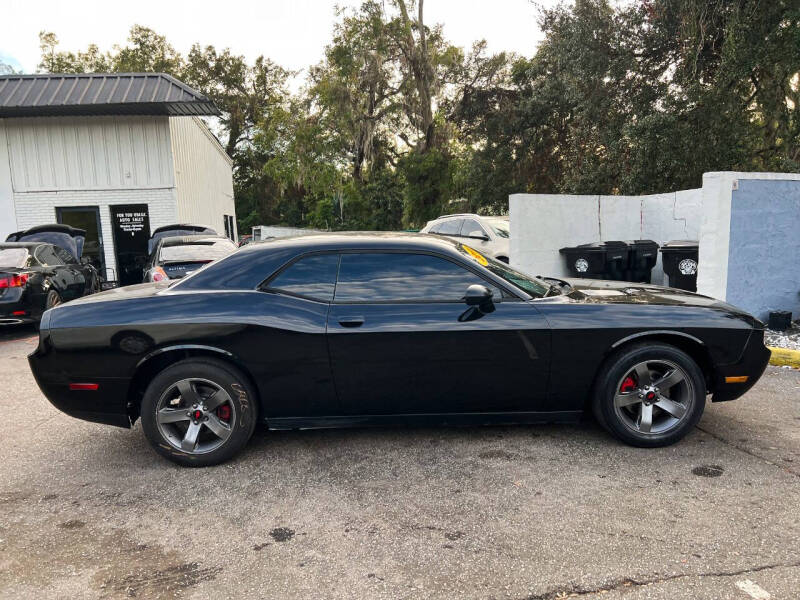 2011 Dodge Challenger SE