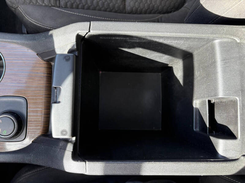 2017 GMC Acadia SLE-2