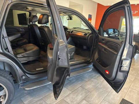 2011 Cadillac Escalade Luxury