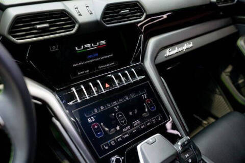 2022 Lamborghini Urus