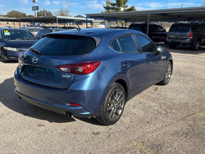 2018 Mazda MAZDA3 Touring